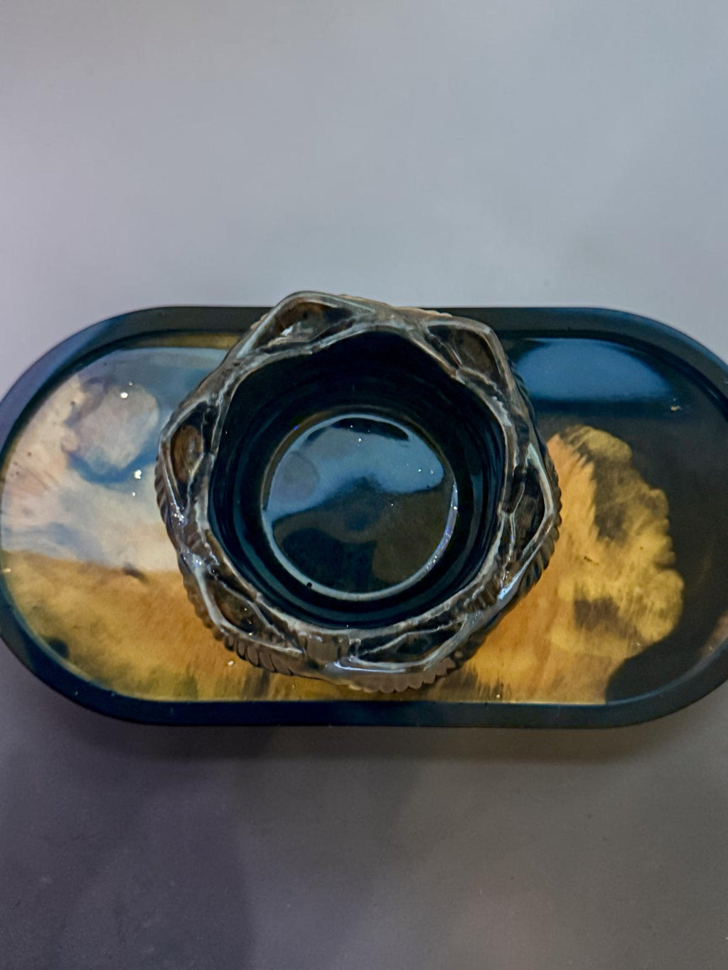 Handcrafted Lotus Bowl – Iridescent Brown Glaze Resin Decor Nic Art Studio